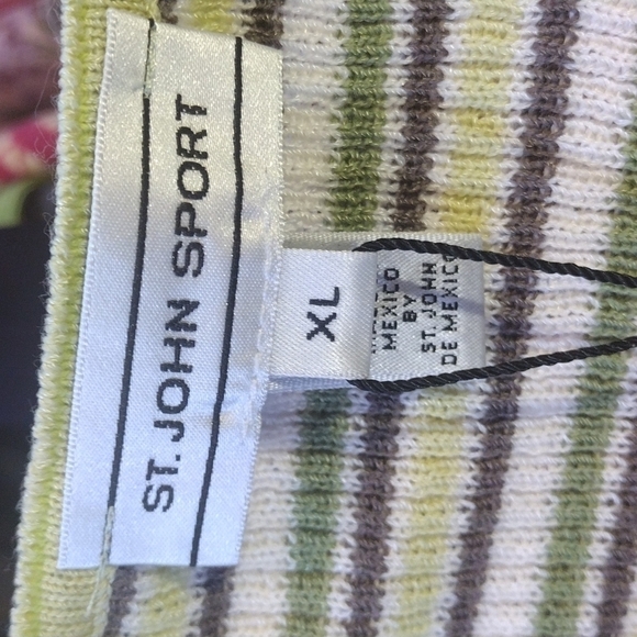 St John's Sport Tank Top Size Extra Large Nwt - Picture 4 of 7